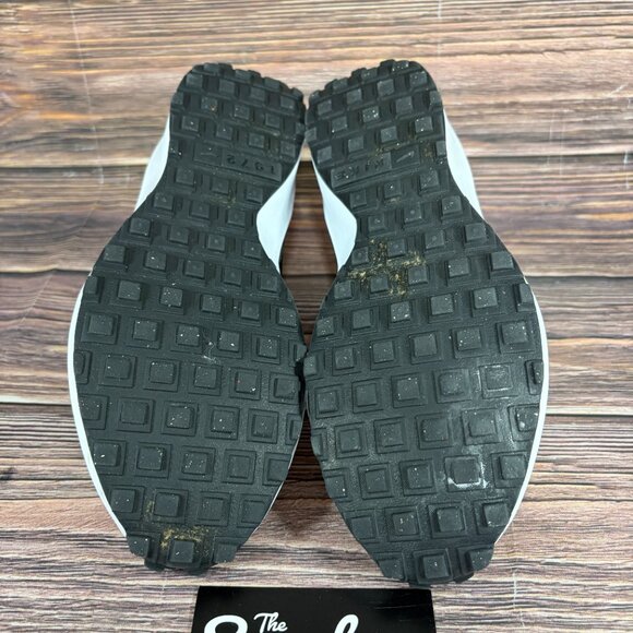 Nike Women's‎ Waffle Debut Sanddrift Black White Suede Athletic Shoes 6.5 - Picture 6 of 8